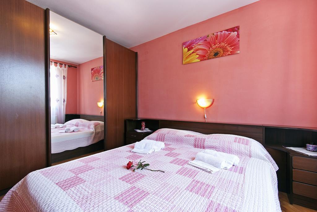 Apartments Elda روفينج الغرفة الصورة