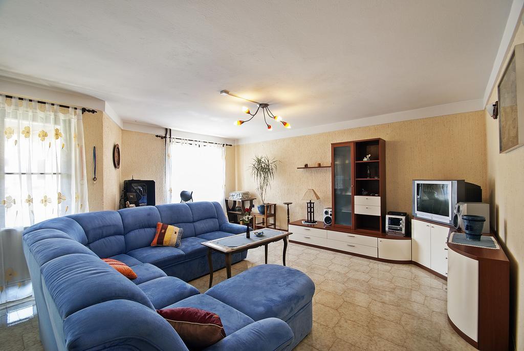 Apartments Elda روفينج الغرفة الصورة